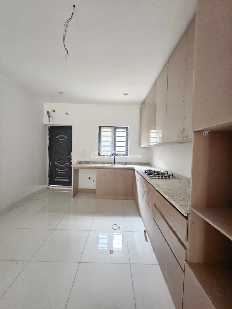 2 Bedroom Apartment, Ologolo, Lekki, Lagos, Flat / Apartment for Sale