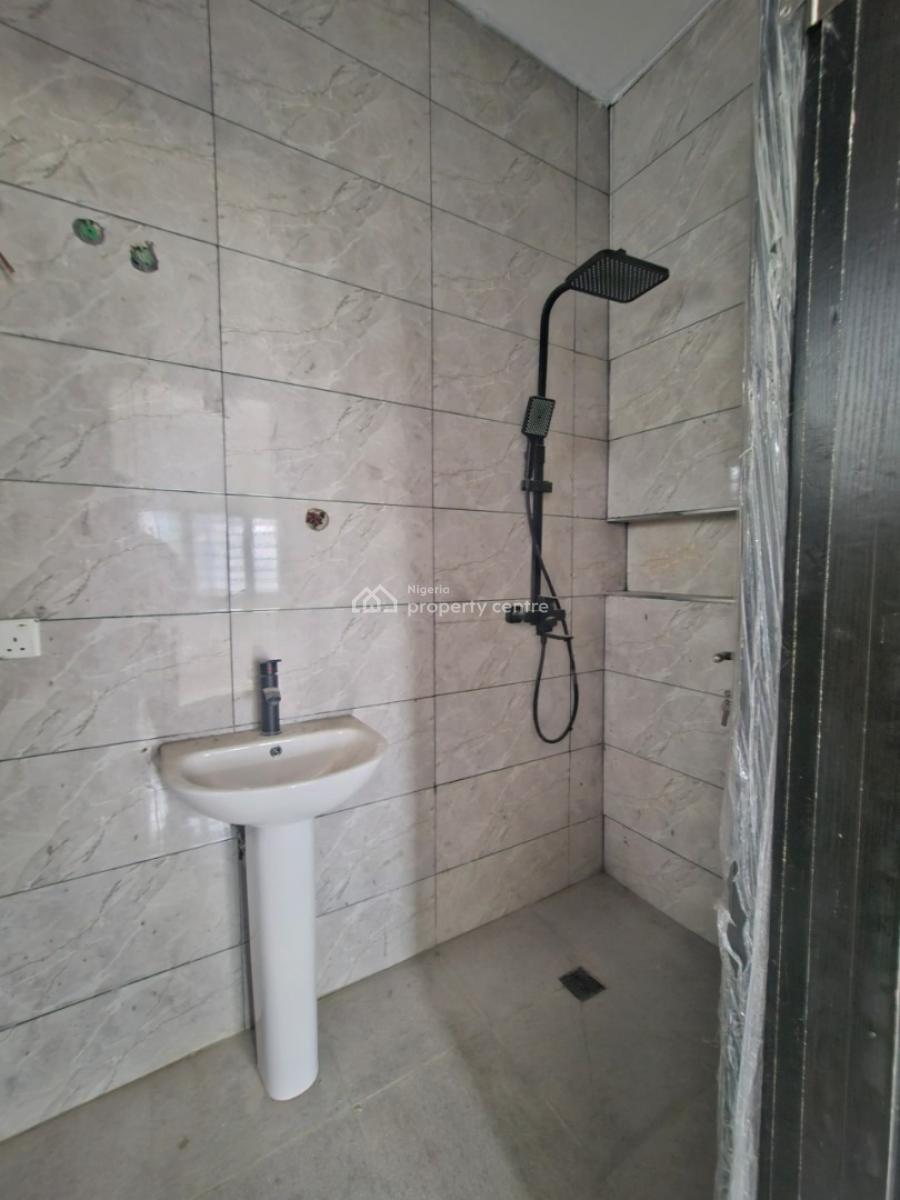 2 Bedroom Apartment, Ologolo, Lekki, Lagos, Flat / Apartment for Sale