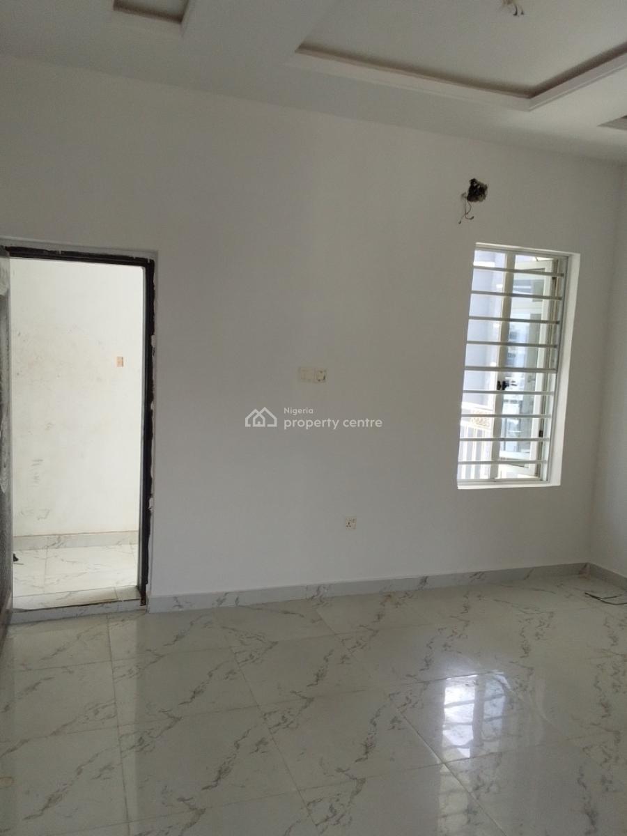 Well Maintained 2 Bedroom Flat, Ologunfe, Awoyaya, Ibeju Lekki, Lagos, Flat / Apartment for Rent