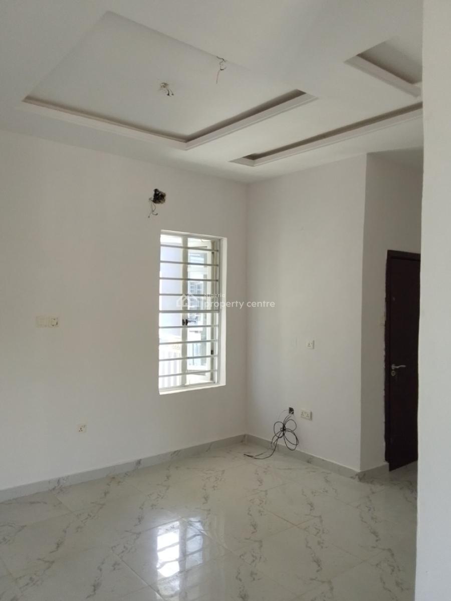 Well Maintained 2 Bedroom Flat, Ologunfe, Awoyaya, Ibeju Lekki, Lagos, Flat / Apartment for Rent