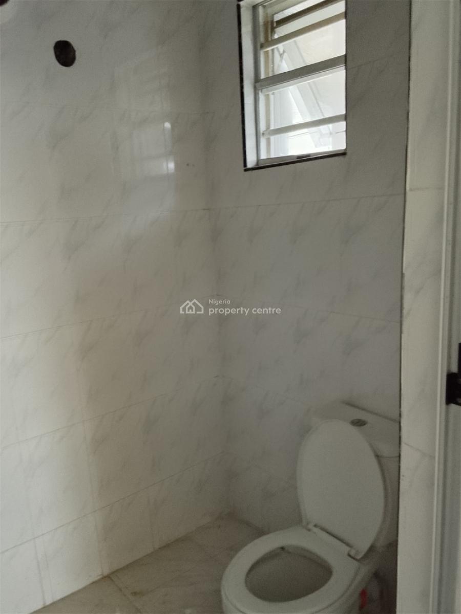 Well Maintained 2 Bedroom Flat, Ologunfe, Awoyaya, Ibeju Lekki, Lagos, Flat / Apartment for Rent