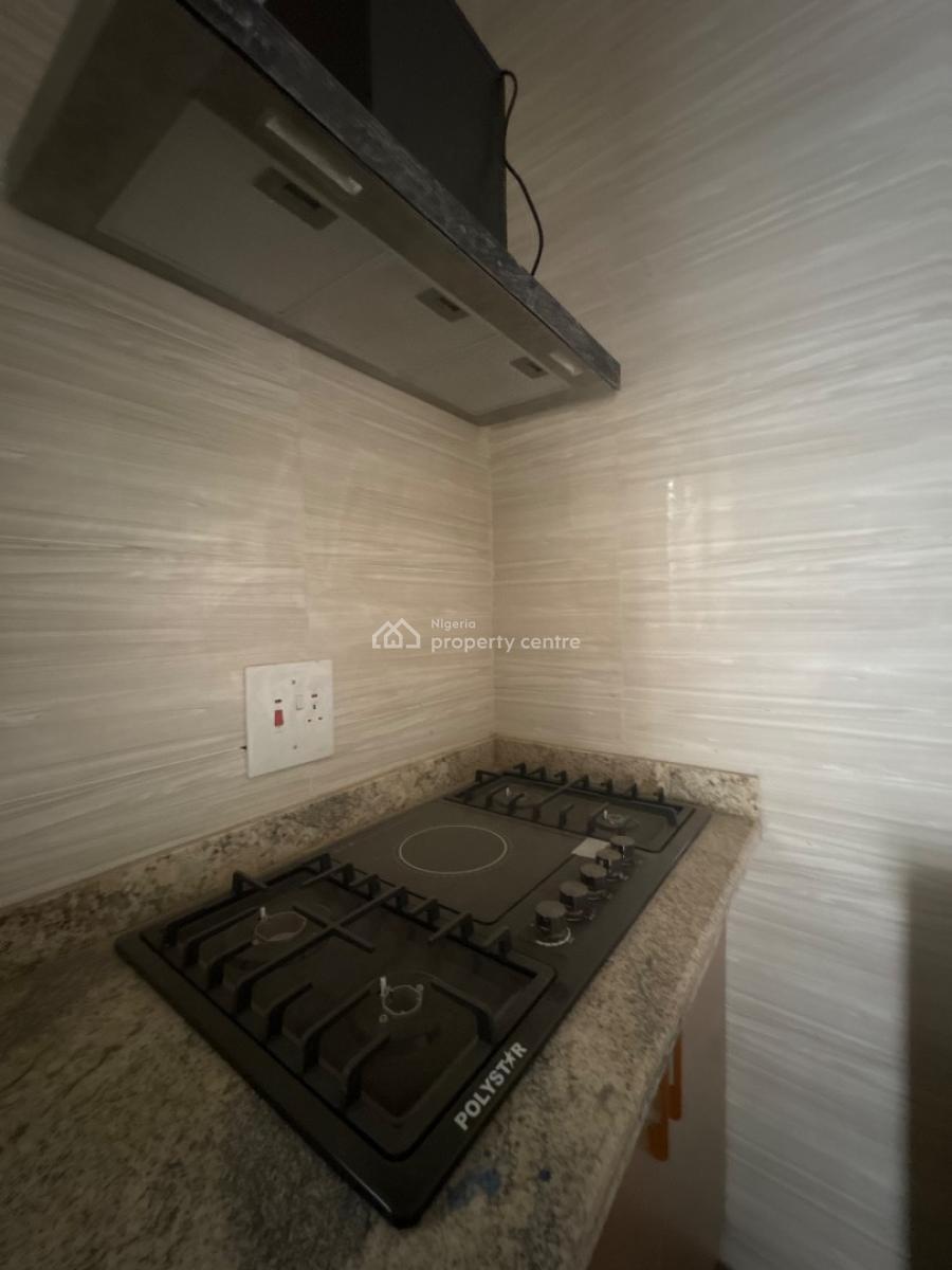 6-bedroom Duplex, Lugbe District, Abuja, Detached Duplex for Sale