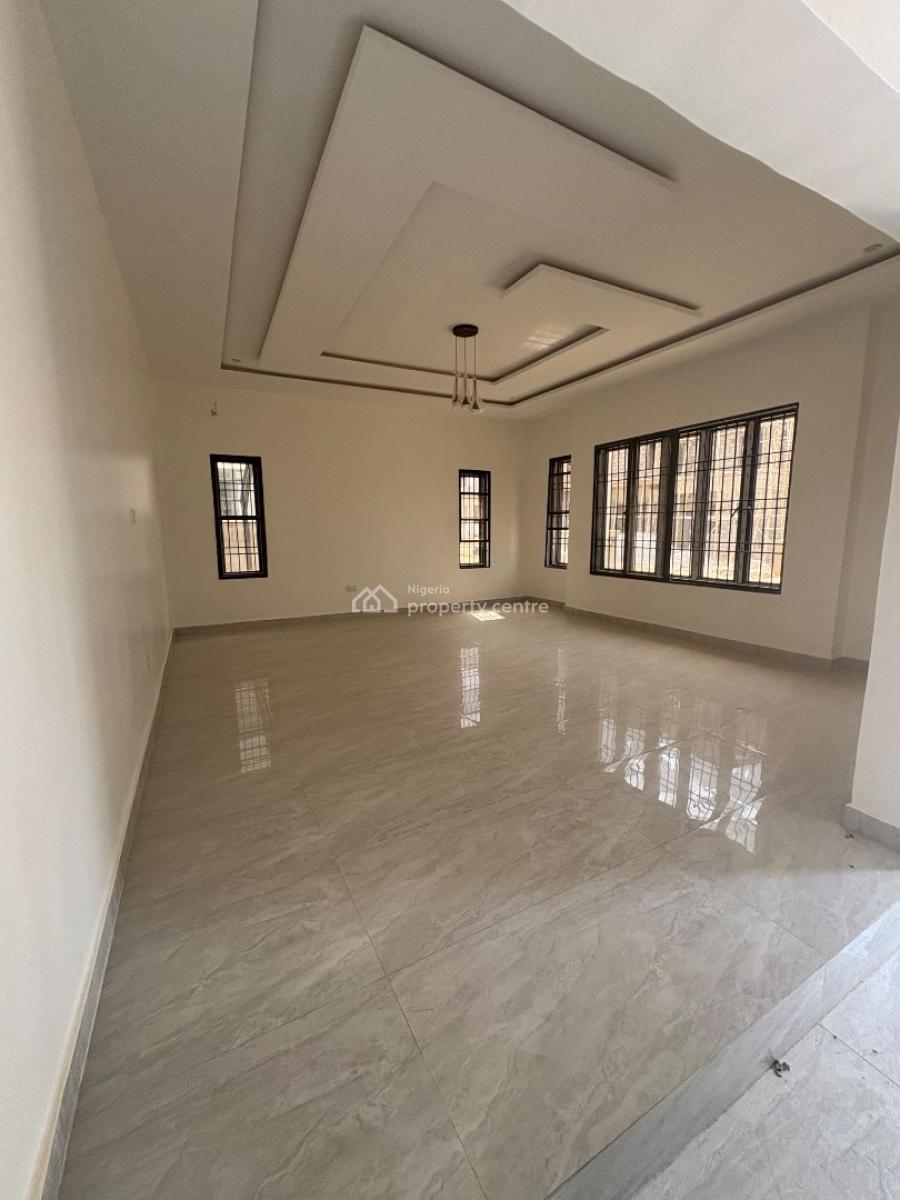 6-bedroom Duplex, Lugbe District, Abuja, Detached Duplex for Sale