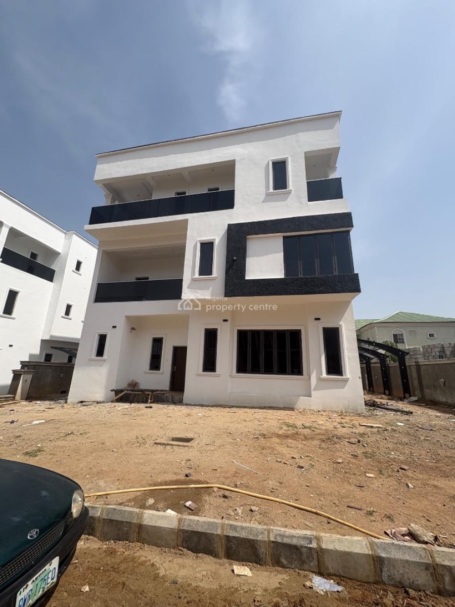 6-bedroom Duplex, Lugbe District, Abuja, Detached Duplex for Sale
