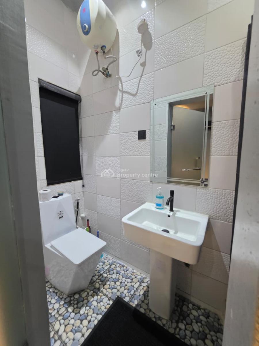 3 Bedroom Maisonette with Wine Bar, Pool and Gym, Lekki Phase 1, Lekki, Lagos, Flat / Apartment Short Let