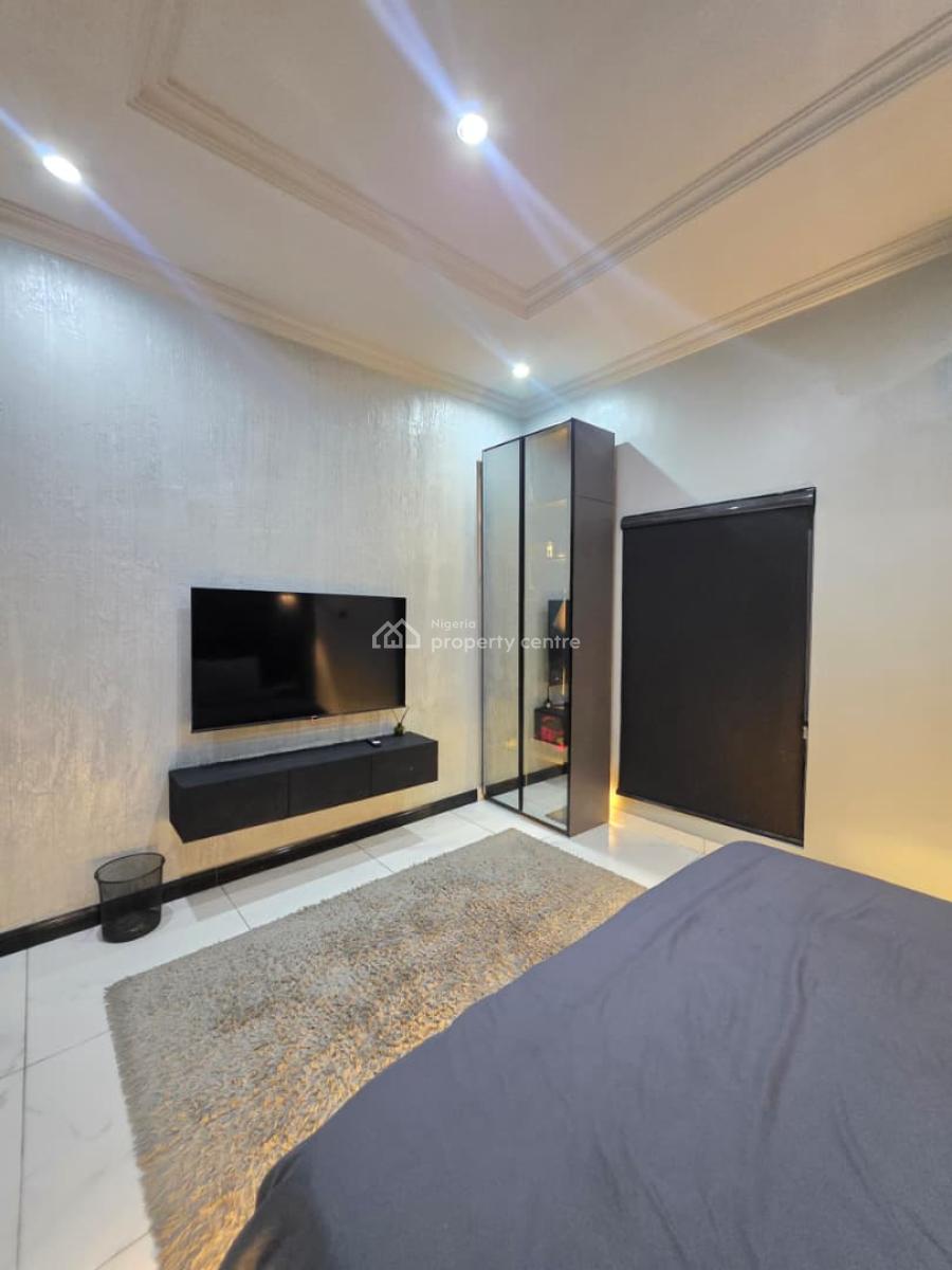 3 Bedroom Maisonette with Wine Bar, Pool and Gym, Lekki Phase 1, Lekki, Lagos, Flat / Apartment Short Let
