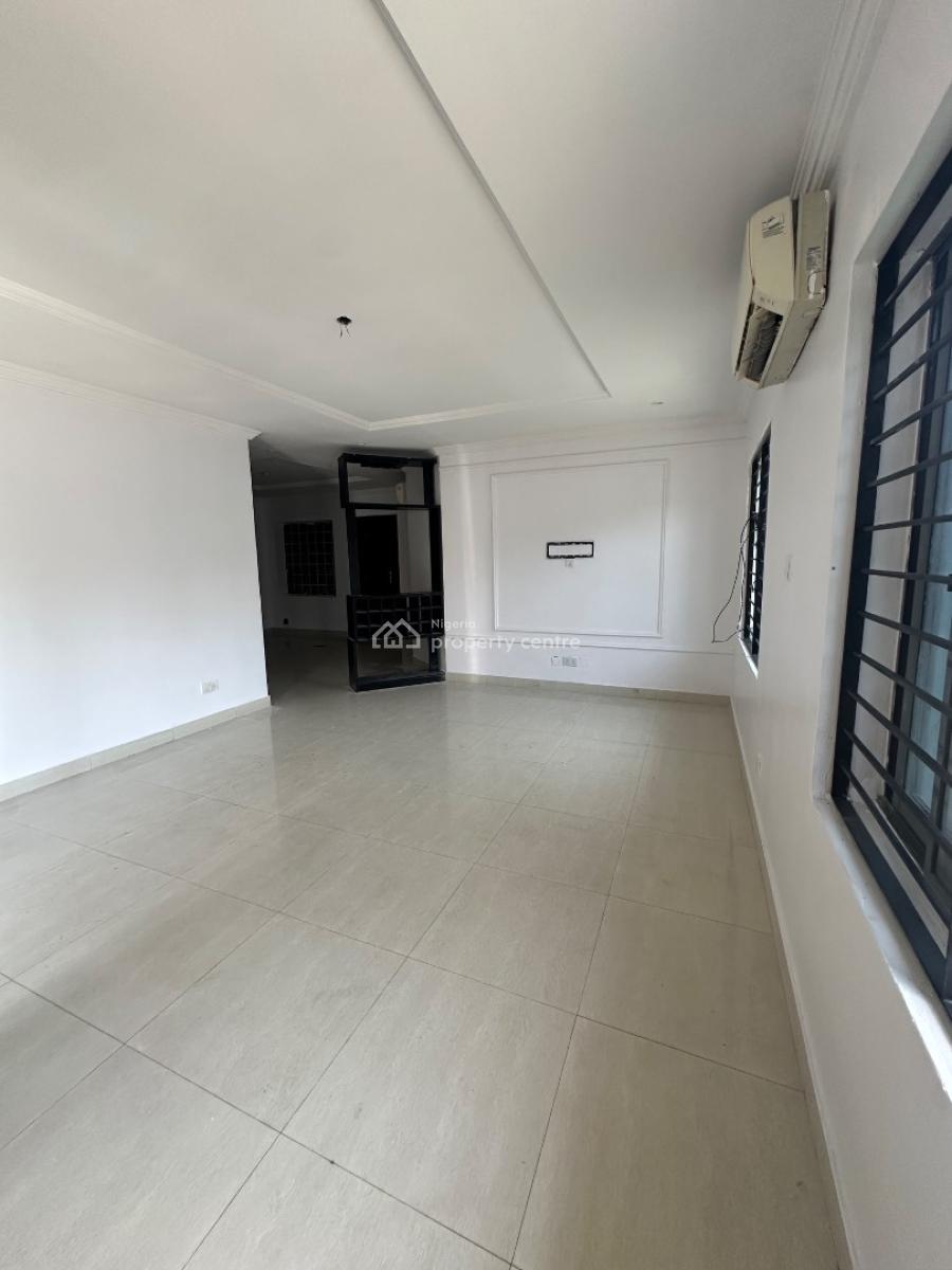 Nice 3 Bedroom Apartment with Bq, Castle and Temple Drive, Lekki Phase 1, Lekki, Lagos, Flat / Apartment for Rent