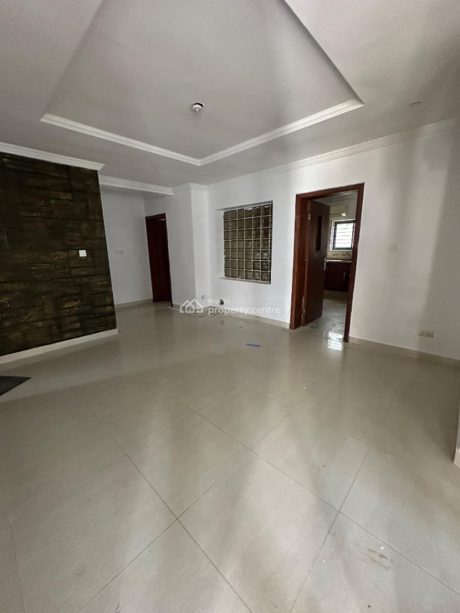 Nice 3 Bedroom Apartment with Bq, Castle and Temple Drive, Lekki Phase 1, Lekki, Lagos, Flat / Apartment for Rent
