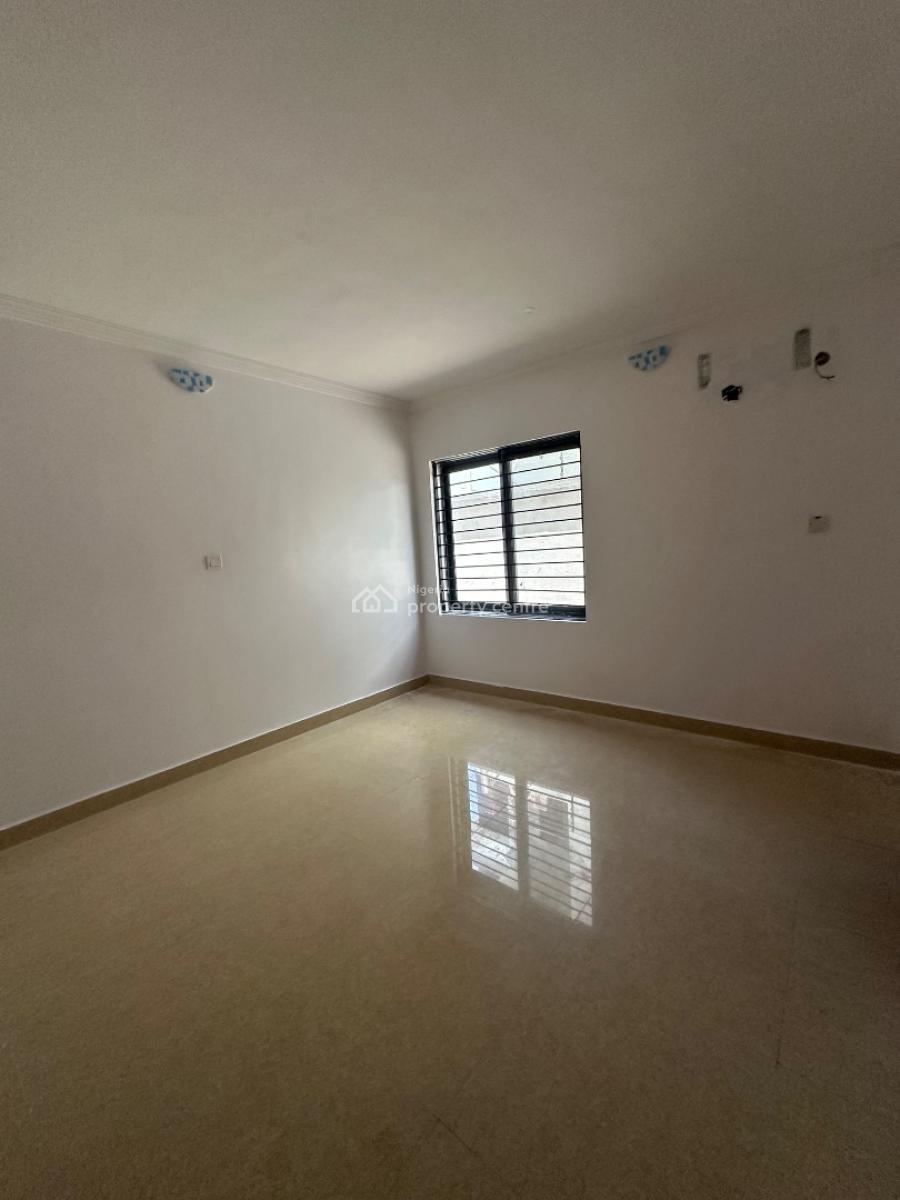 Nice 3 Bedroom Apartment with Bq, Castle and Temple Drive, Lekki Phase 1, Lekki, Lagos, Flat / Apartment for Rent