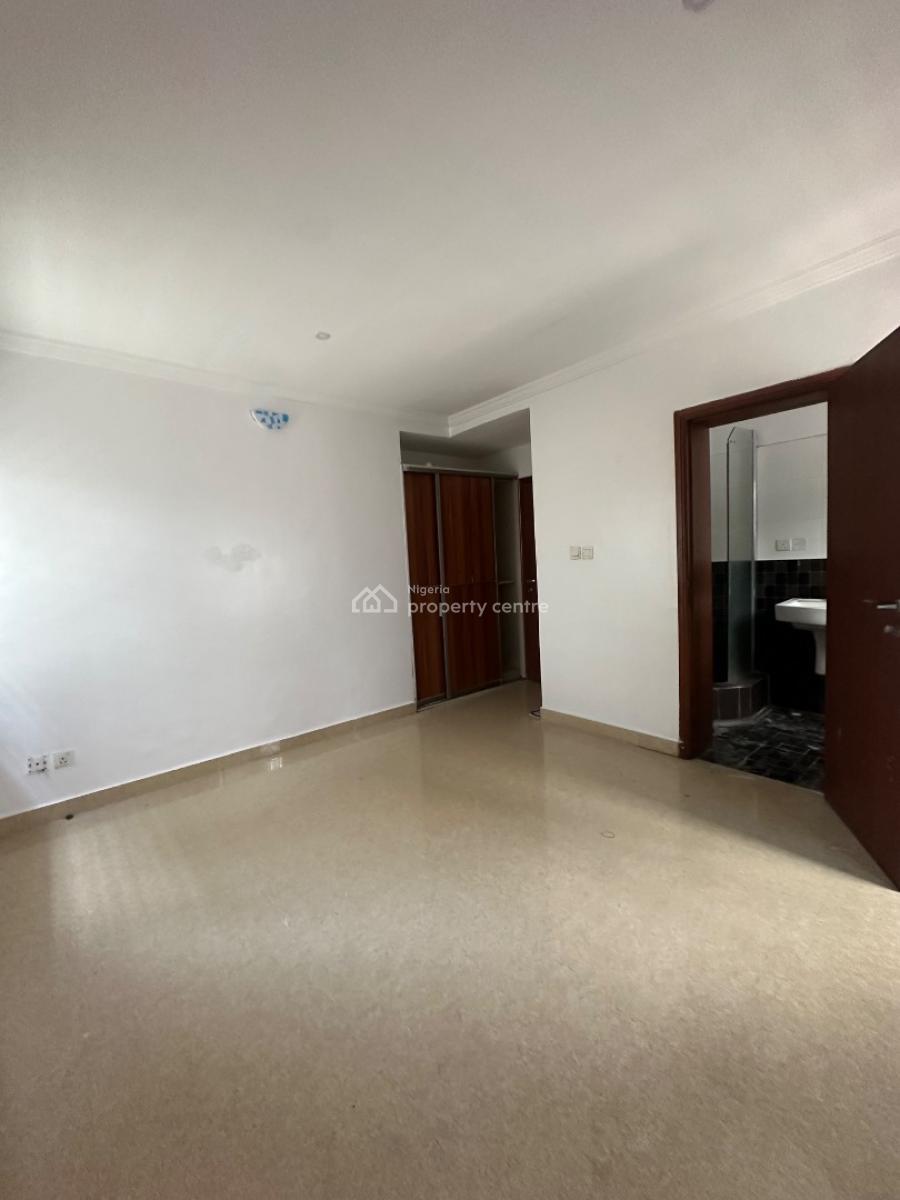 Nice 3 Bedroom Apartment with Bq, Castle and Temple Drive, Lekki Phase 1, Lekki, Lagos, Flat / Apartment for Rent