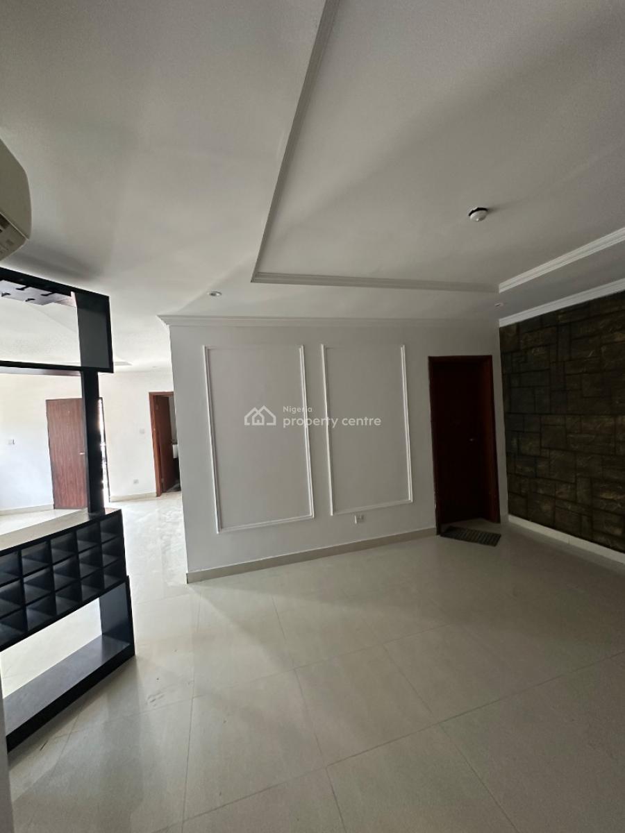 Nice 3 Bedroom Apartment with Bq, Castle and Temple Drive, Lekki Phase 1, Lekki, Lagos, Flat / Apartment for Rent