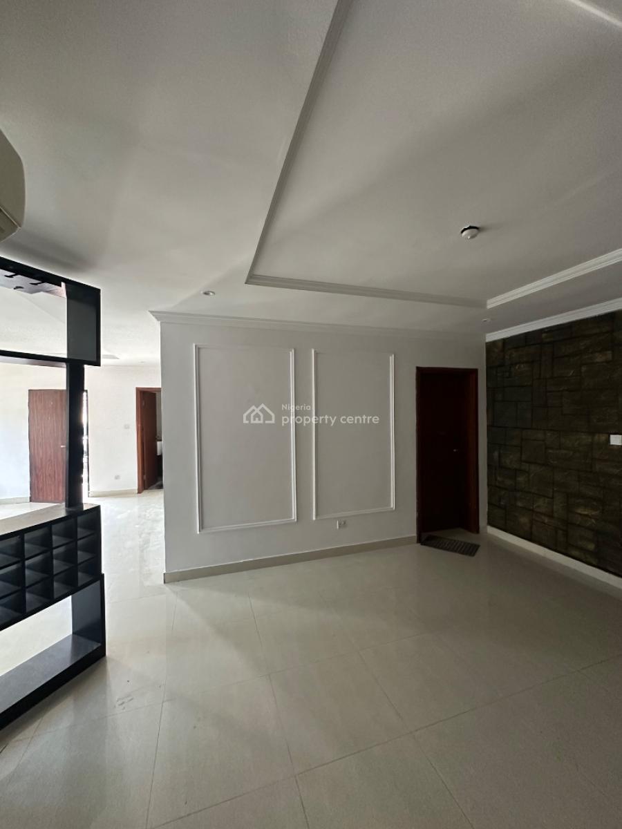 Nice 3 Bedroom Apartment with Bq, Castle and Temple Drive, Lekki Phase 1, Lekki, Lagos, Flat / Apartment for Rent