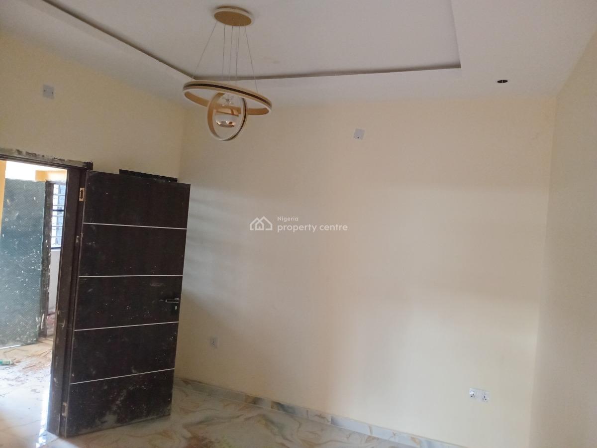 Florida Self Contain, By Ikorodu Road, Palmgrove, Ilupeju, Lagos, Self Contain (single Rooms) for Rent