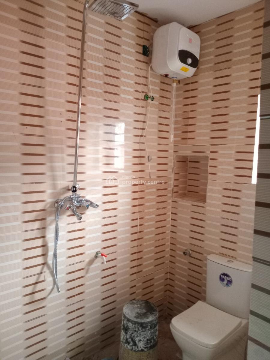 Florida Self Contain, By Ikorodu Road, Palmgrove, Ilupeju, Lagos, Self Contain (single Rooms) for Rent