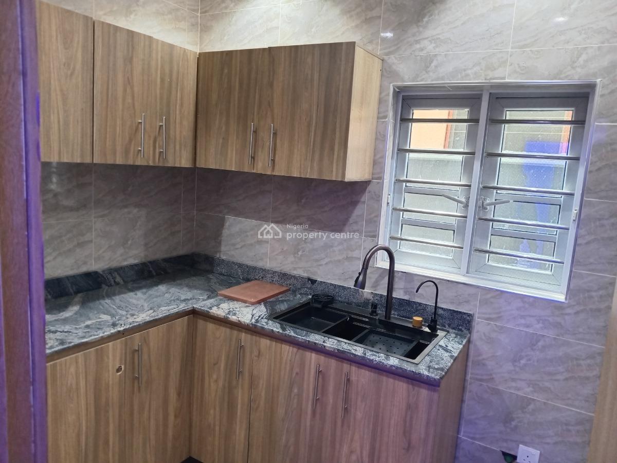 Florida Self Contain, By Ikorodu Road, Palmgrove, Ilupeju, Lagos, Self Contain (single Rooms) for Rent