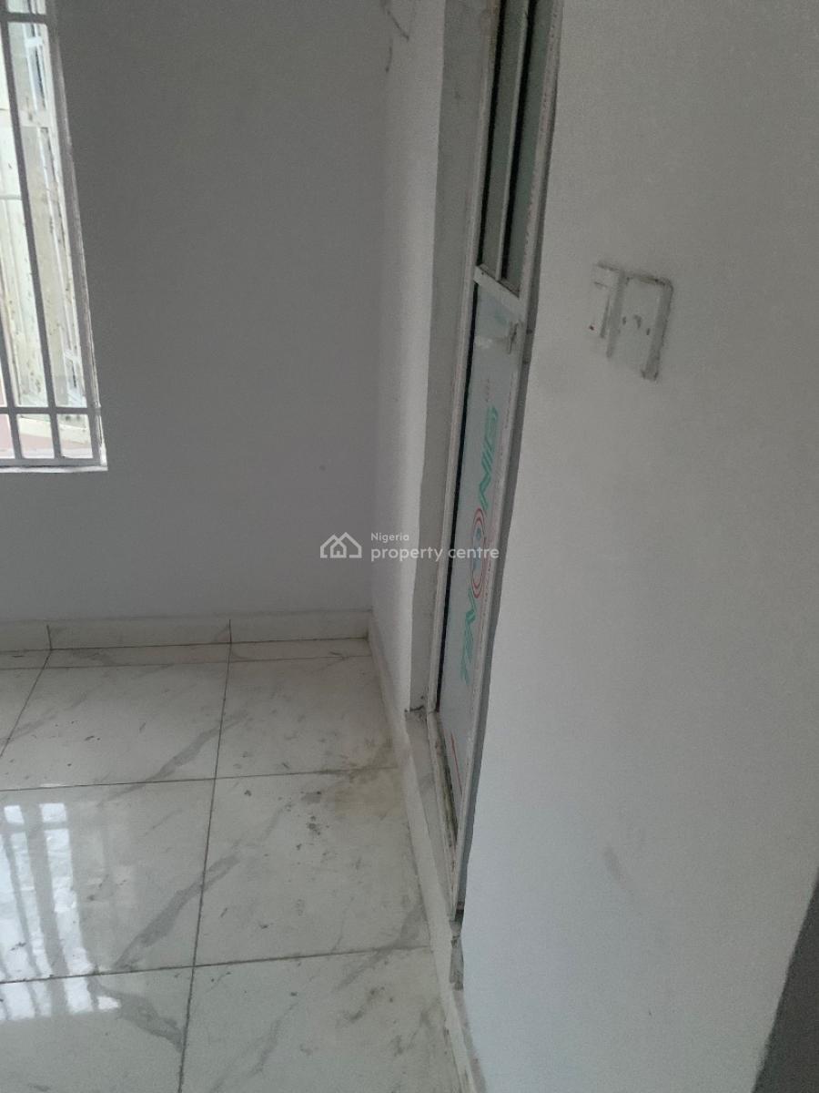 Newly Built 2 Bedroom Apartment All Rooms En-suite with Fitted Kitchen, Bakare Estate, Agungi, Lekki, Lagos, Flat / Apartment for Rent