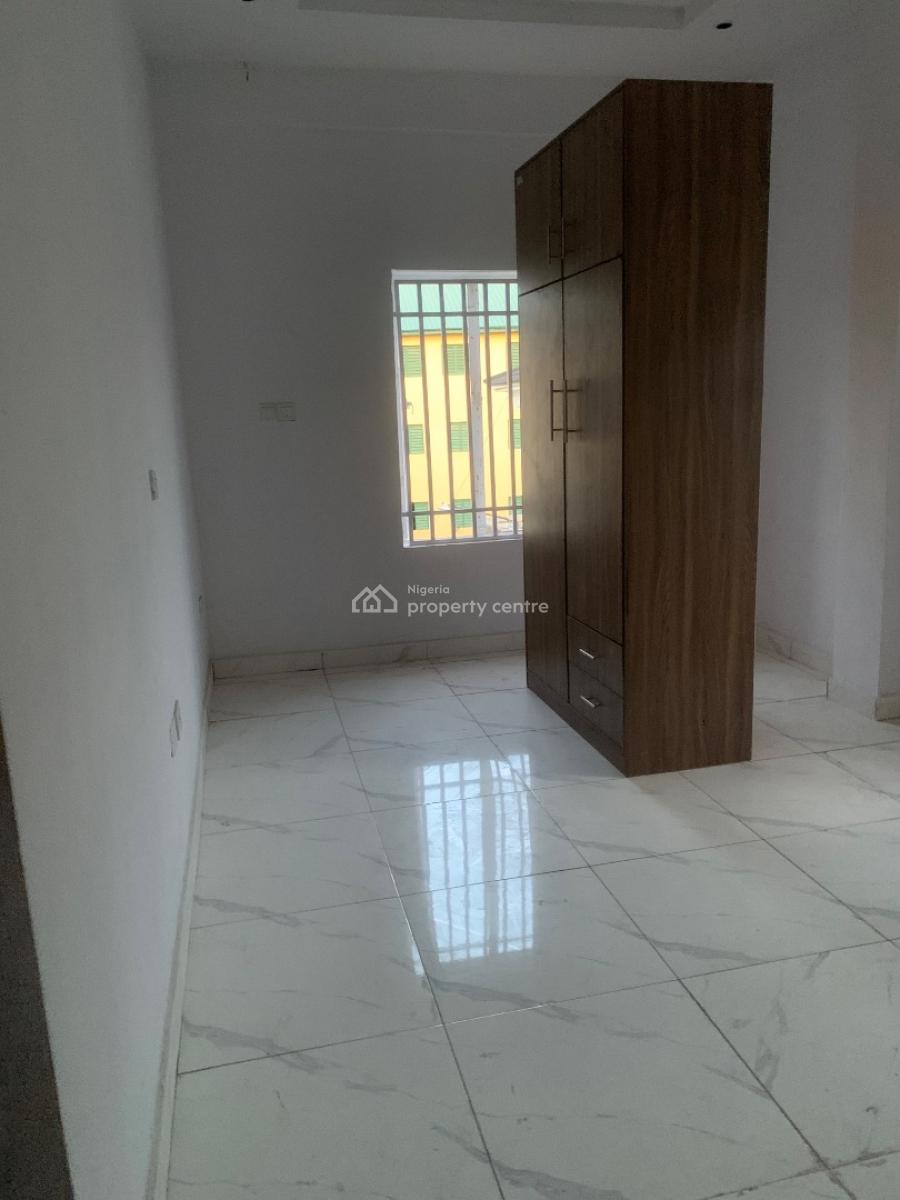 Newly Built 2 Bedroom Apartment All Rooms En-suite with Fitted Kitchen, Bakare Estate, Agungi, Lekki, Lagos, Flat / Apartment for Rent