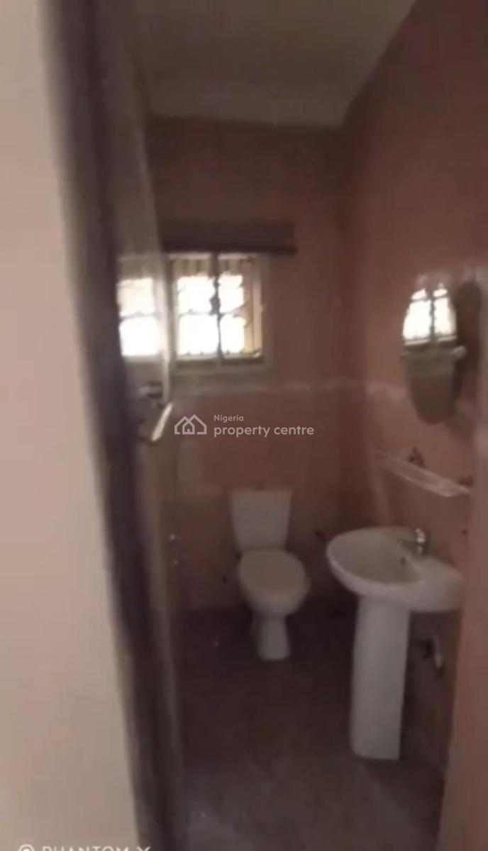 Lovely 3 Bedroom Flat, Bolajide Avenue Sawmill, Gbagada, Lagos, Flat / Apartment for Rent