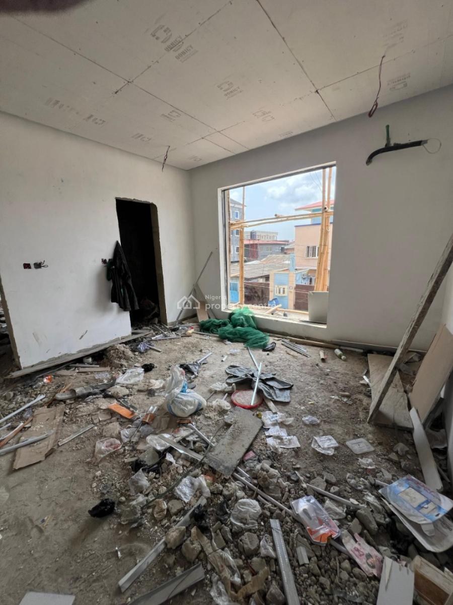 One Bedroom Apartment, Akoka, Yaba, Lagos, Mini Flat (room and Parlour) for Sale