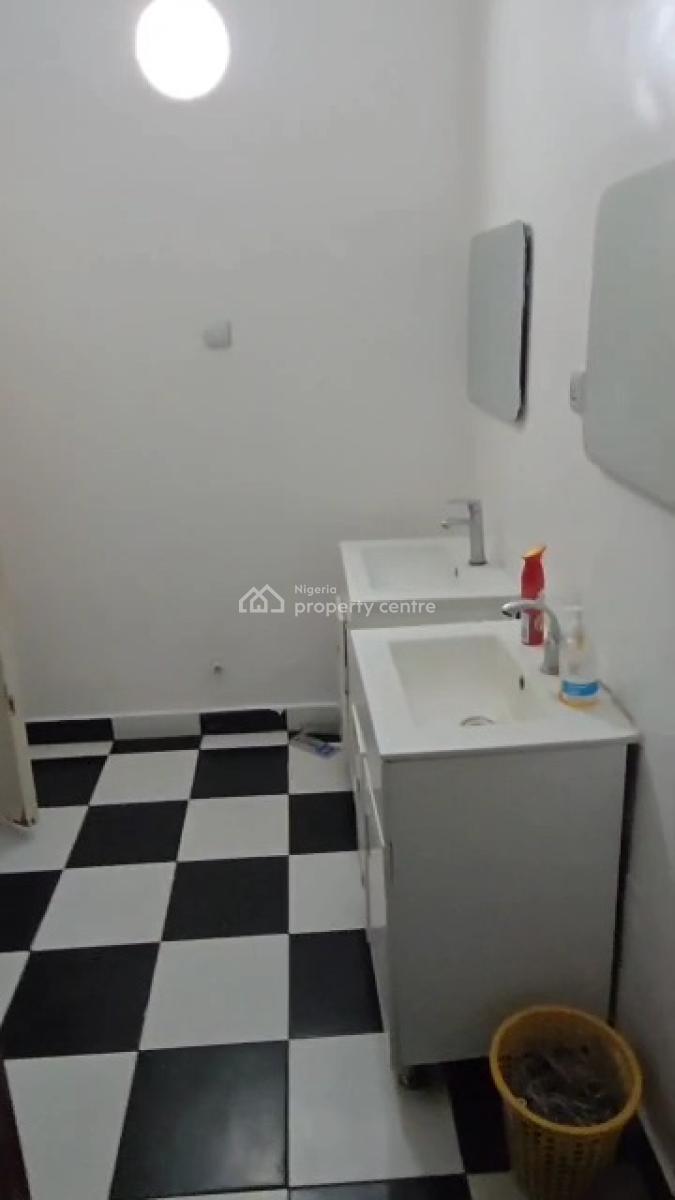 Office/commercial Space Measuring 57.29sqm+ 2 Toilets Ground Floor, a Series, Lekki Phase 1, Lekki, Lagos, Office Space for Rent