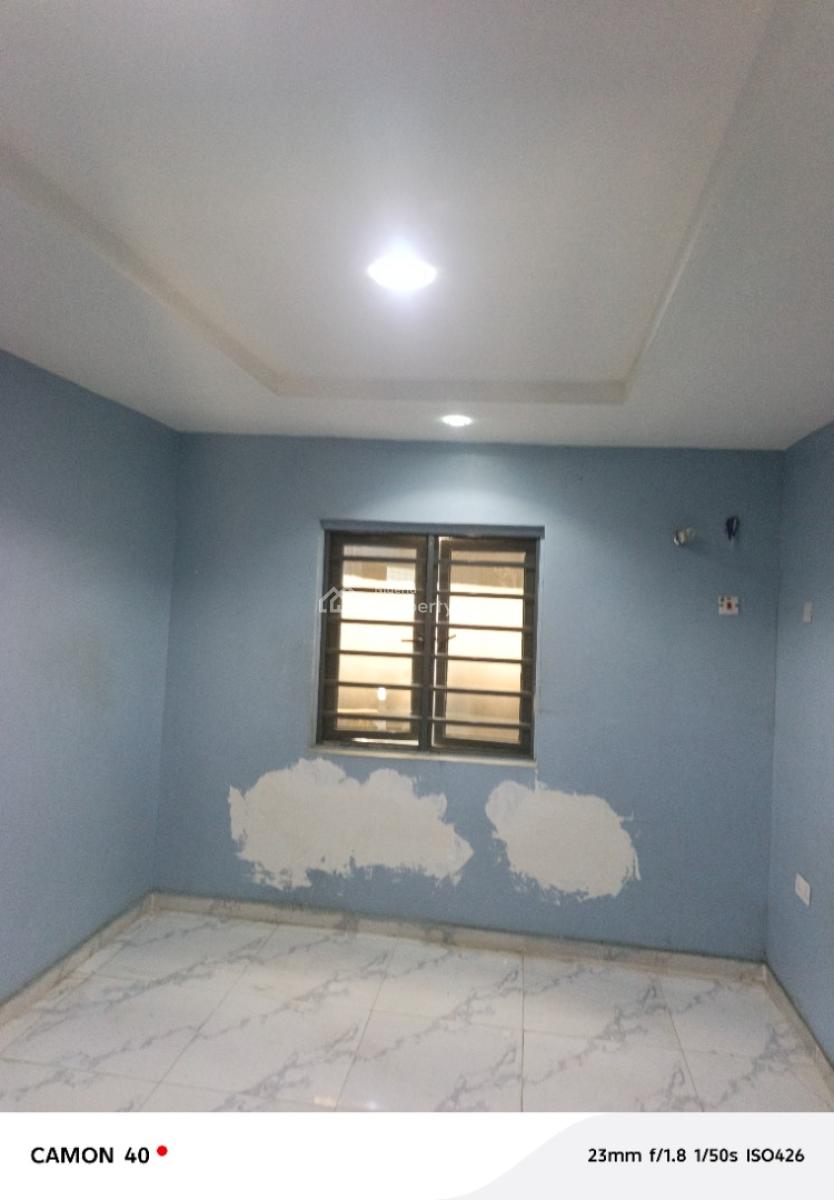 2 Bedroom Flat, Off Moshalashi Bus Stop, Ijesha, Surulere, Lagos, Flat / Apartment for Rent