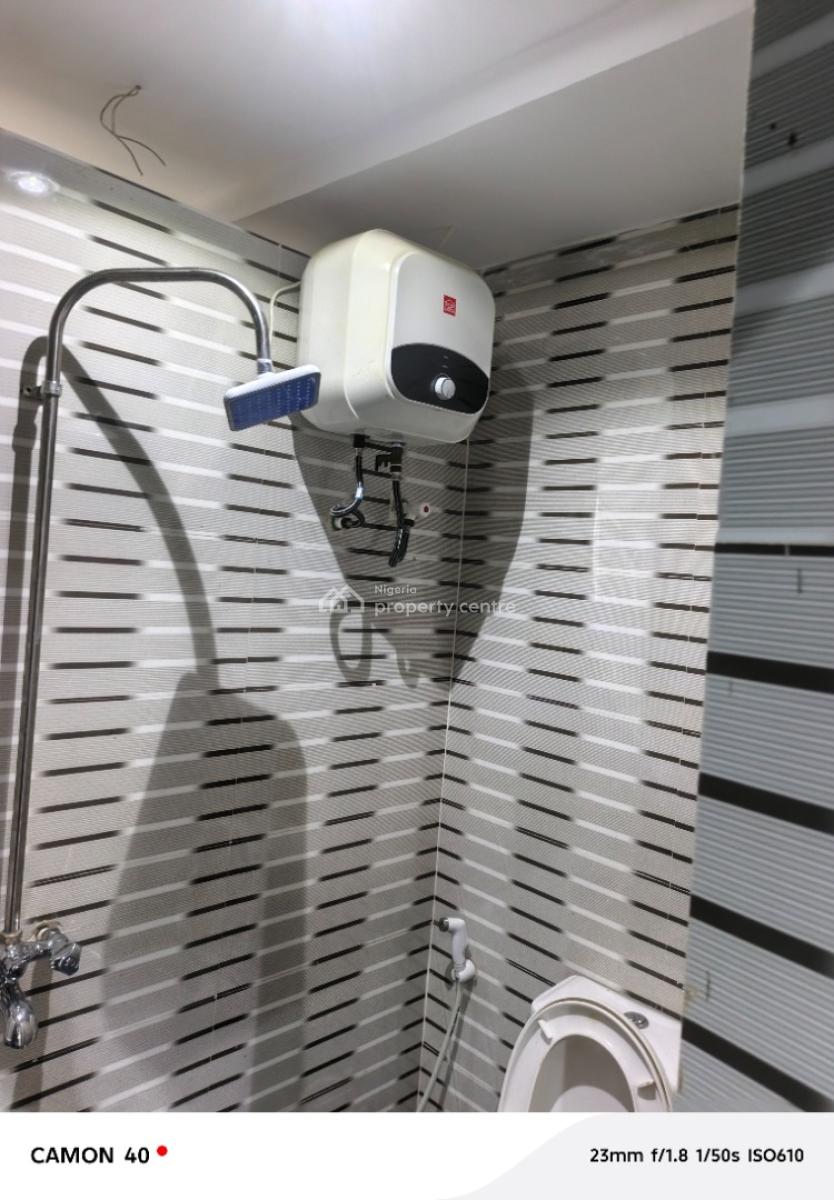 2 Bedroom Flat, Off Moshalashi Bus Stop, Ijesha, Surulere, Lagos, Flat / Apartment for Rent