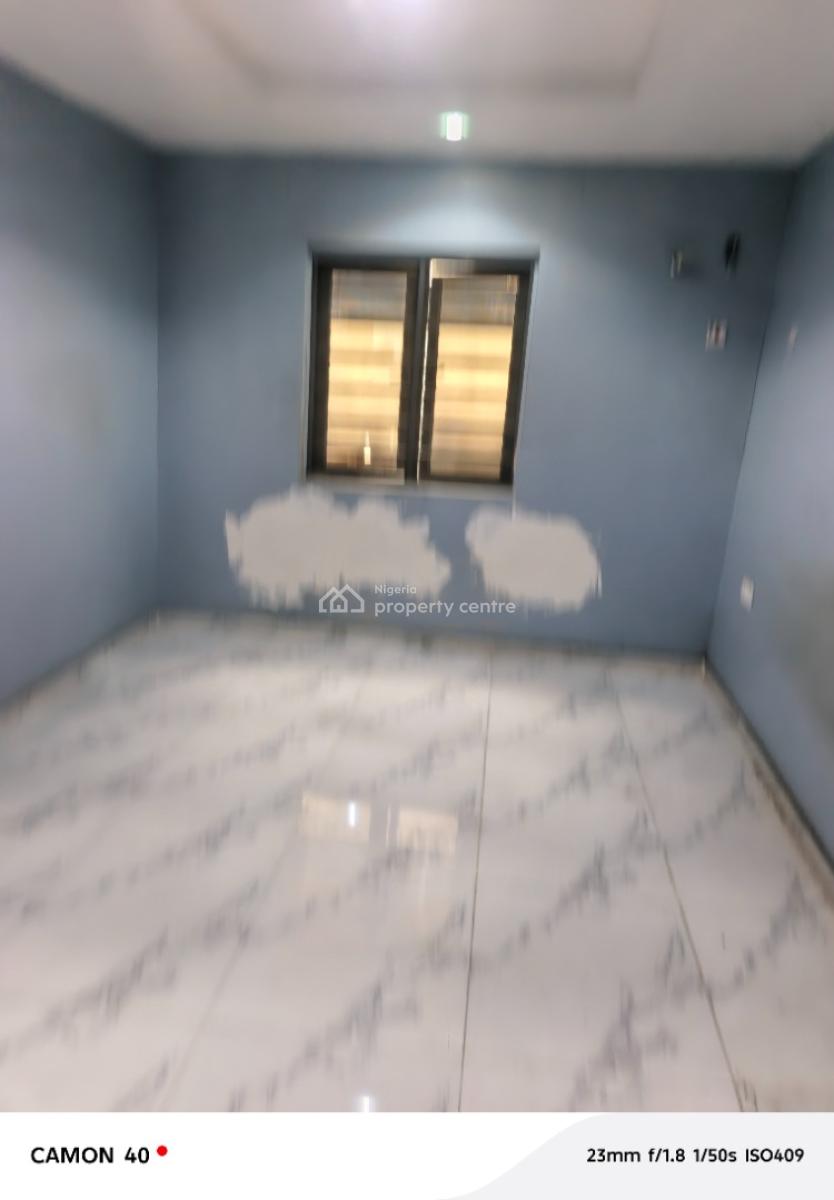 2 Bedroom Flat, Off Moshalashi Bus Stop, Ijesha, Surulere, Lagos, Flat / Apartment for Rent