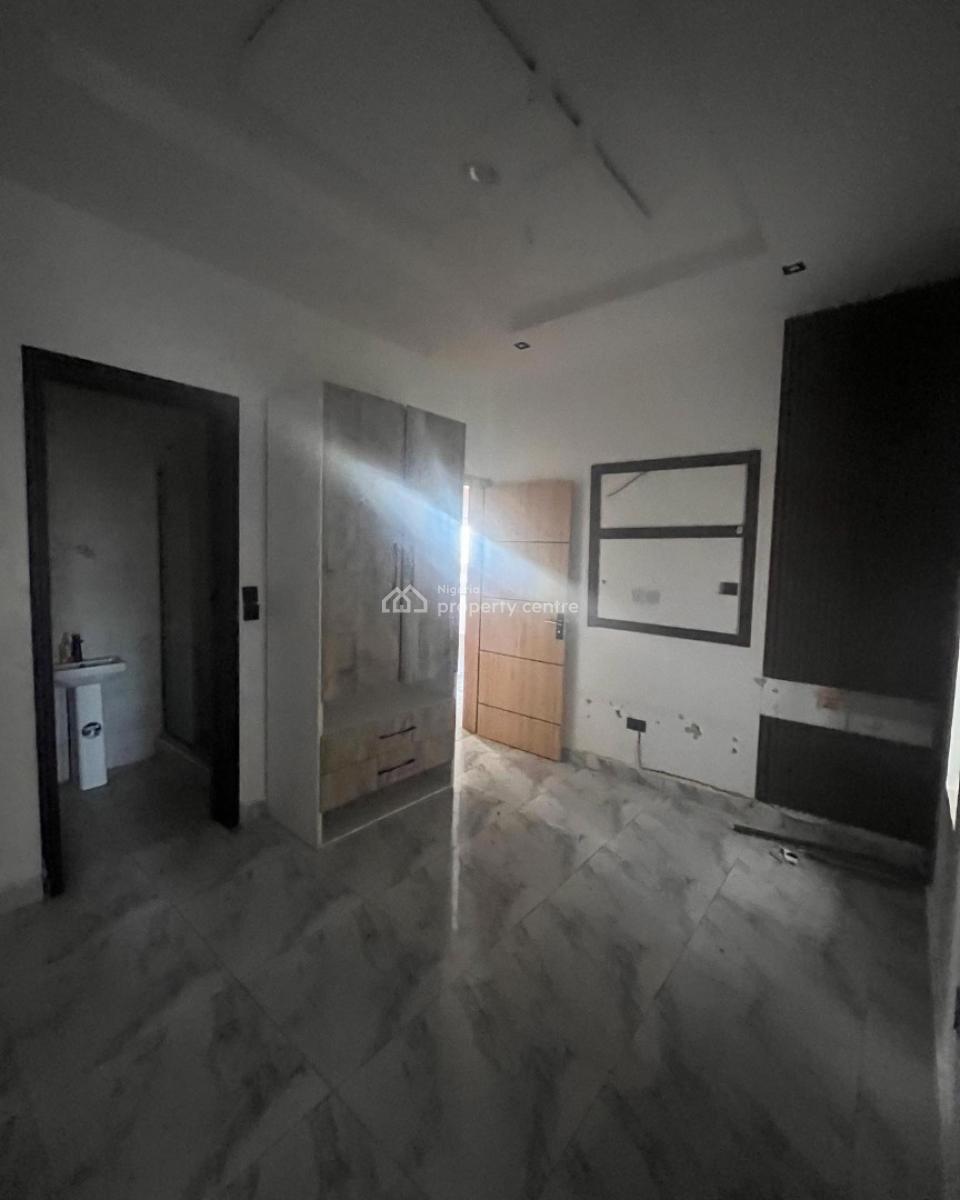 Lovely 2 Bedroom Apartment with Bq, Ikate, Lekki, Lagos, Block of Flats for Sale