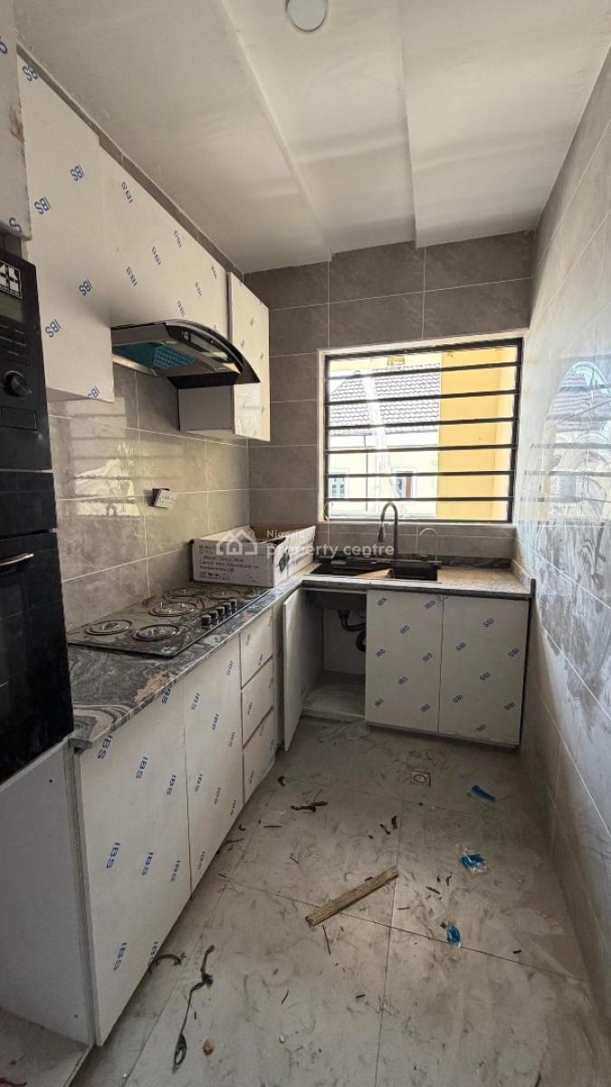 Newly Built 2 Bedroom Apartment, Surulere, Lagos, Flat / Apartment for Sale