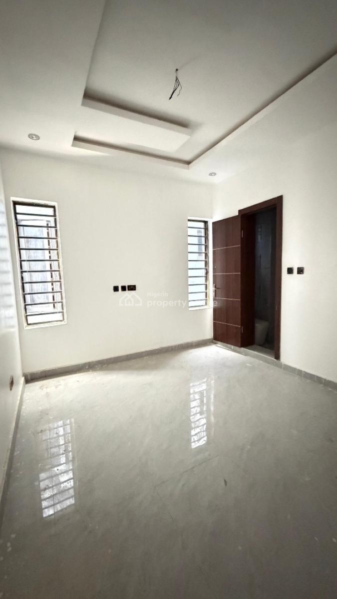 Newly Built 2 Bedroom Apartment, Surulere, Lagos, Flat / Apartment for Sale