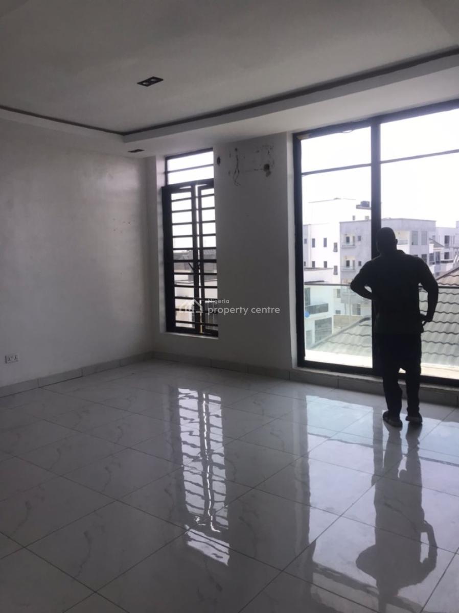 a Well Maintained  2 Bedroom Apartment, Chevron, Lekki, Lagos, Flat / Apartment for Rent