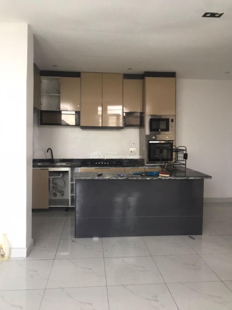 a Well Maintained  2 Bedroom Apartment, Chevron, Lekki, Lagos, Flat / Apartment for Rent
