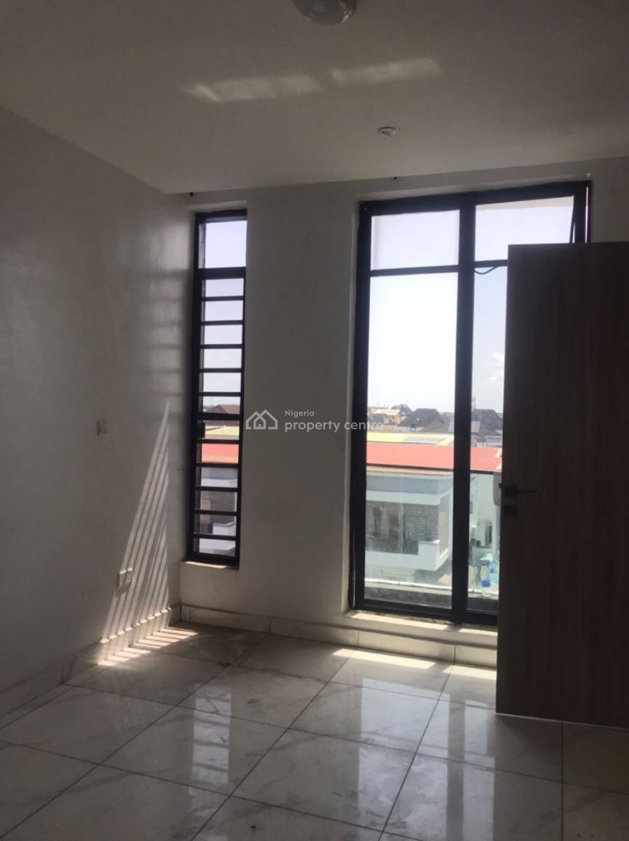 a Well Maintained  2 Bedroom Apartment, Chevron, Lekki, Lagos, Flat / Apartment for Rent