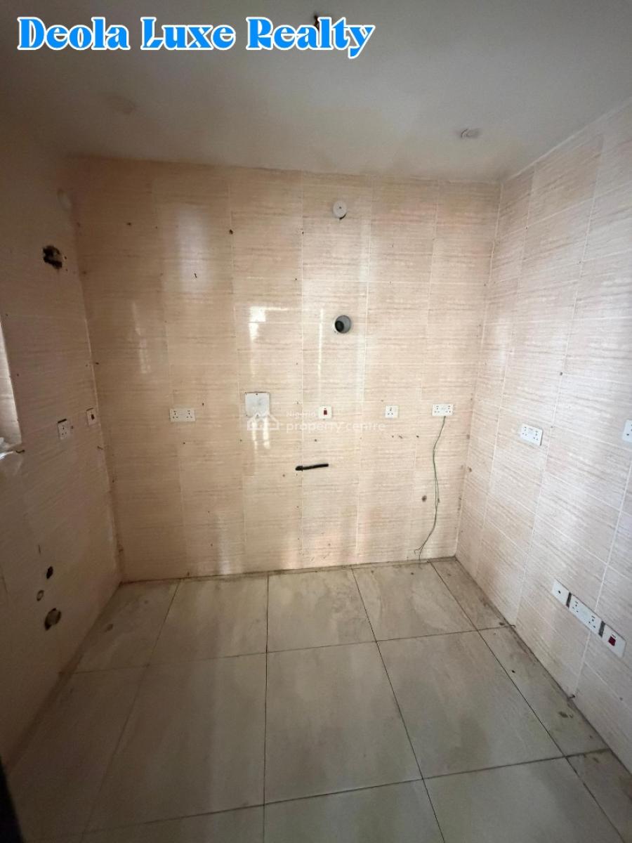 a Nice and Spacious 2 Bedrooms Apartment, Lekki Phase 1, Lekki, Lagos, Flat / Apartment for Rent