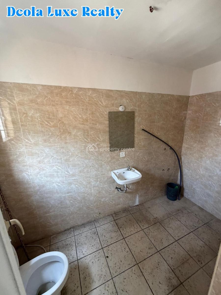 a Nice and Spacious 2 Bedrooms Apartment, Lekki Phase 1, Lekki, Lagos, Flat / Apartment for Rent