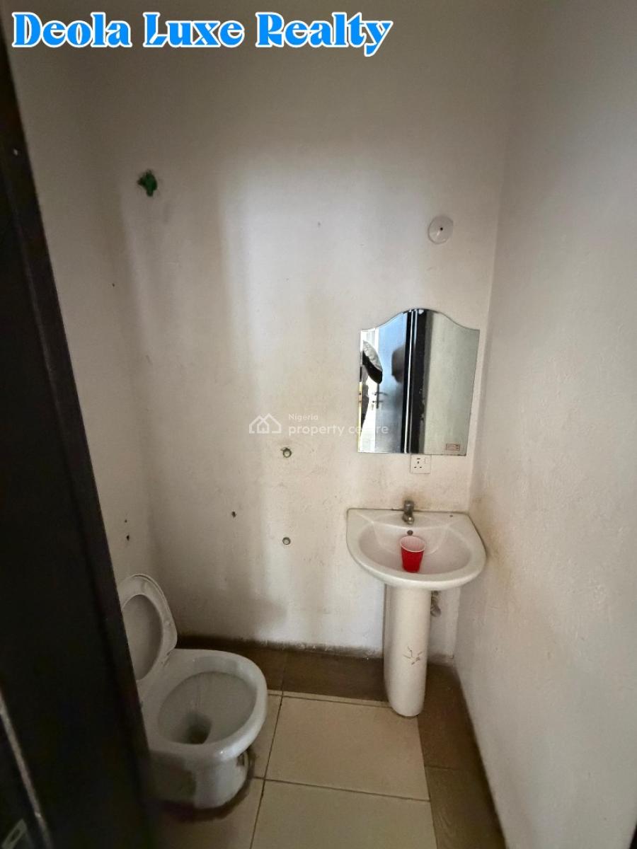 a Nice and Spacious 2 Bedrooms Apartment, Lekki Phase 1, Lekki, Lagos, Flat / Apartment for Rent