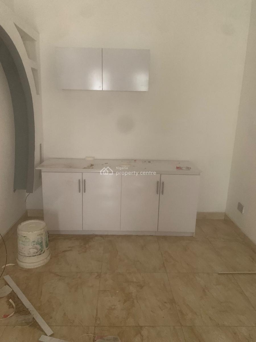 Shared Apartment, Orchid, Royal Pine Estate, Lekki Phase 2, Lekki, Lagos, Self Contain (single Rooms) for Rent