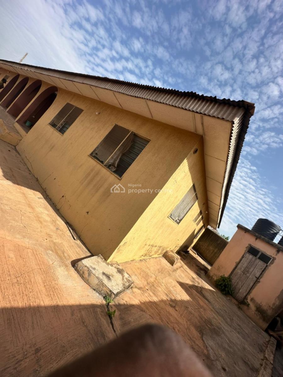 Twin Flat of 3 Bedroom Each on 554sqm of Land, Elewuro, Akobo, Ibadan, Oyo, Block of Flats for Sale
