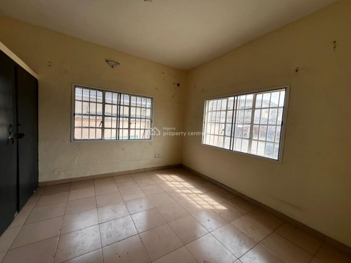 Standard 8 Units of Flats, Soluyi, Ifako, Gbagada, Lagos, Block of Flats for Sale