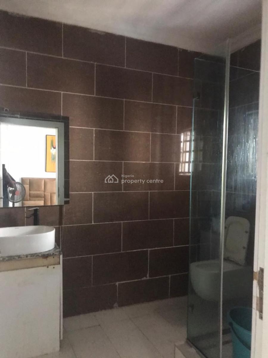 a Well Maintained Semi-furnished 1 Bedroom Apartment, Lekki Phase 1, Lekki, Lagos, Mini Flat (room and Parlour) for Rent