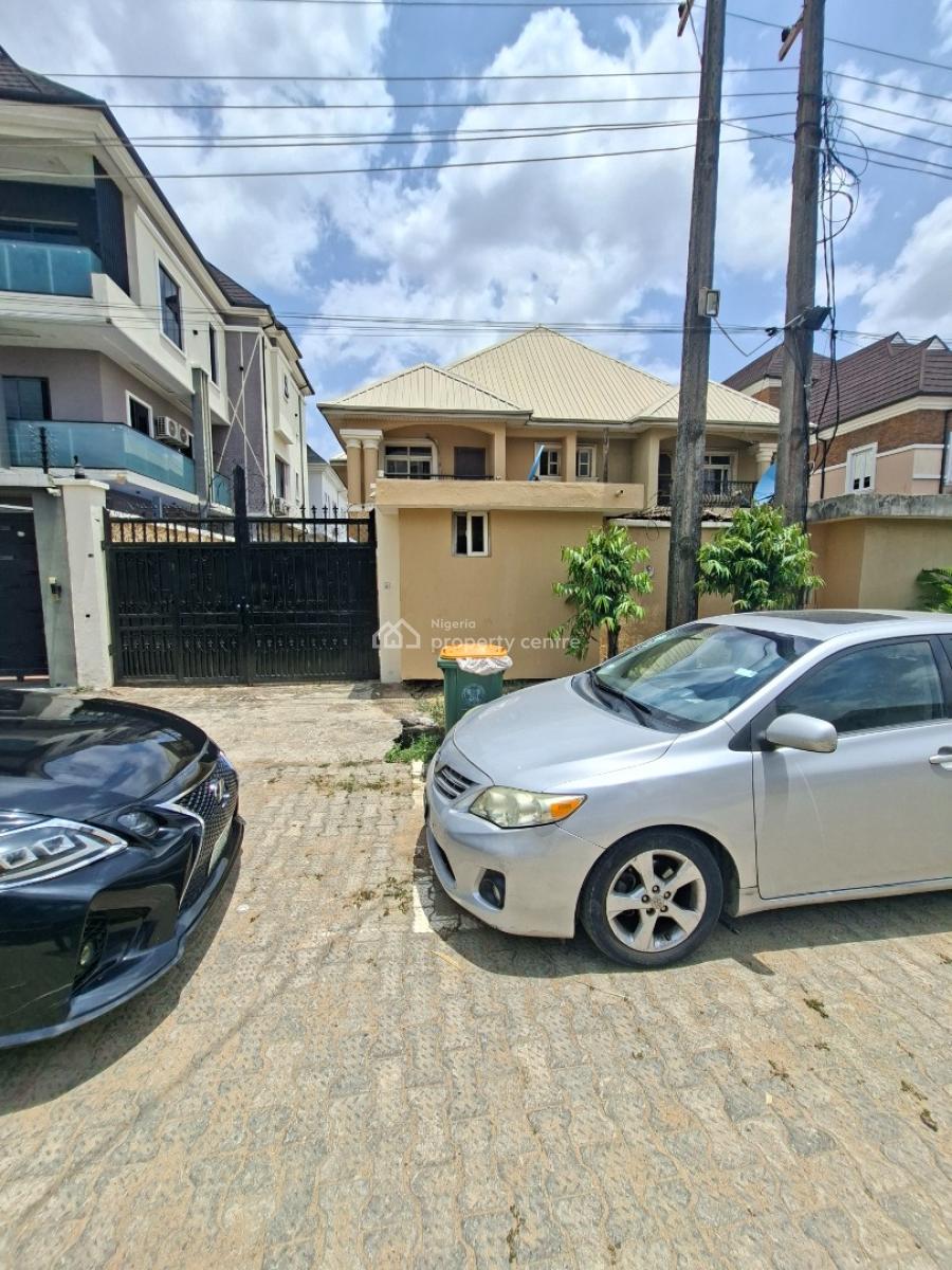 Semi-detached 5 Bedroom Duplex with Bq, Adigun Avenue, Gra Phase 1, Magodo, Lagos, Semi-detached Duplex for Sale