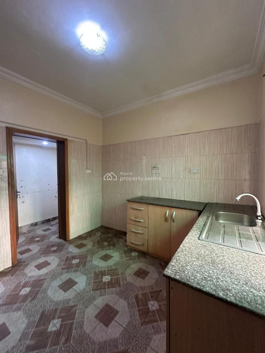 Well Maintained 2 Bedroom Apartment, Orchids, Lekki, Lagos, Flat / Apartment for Rent