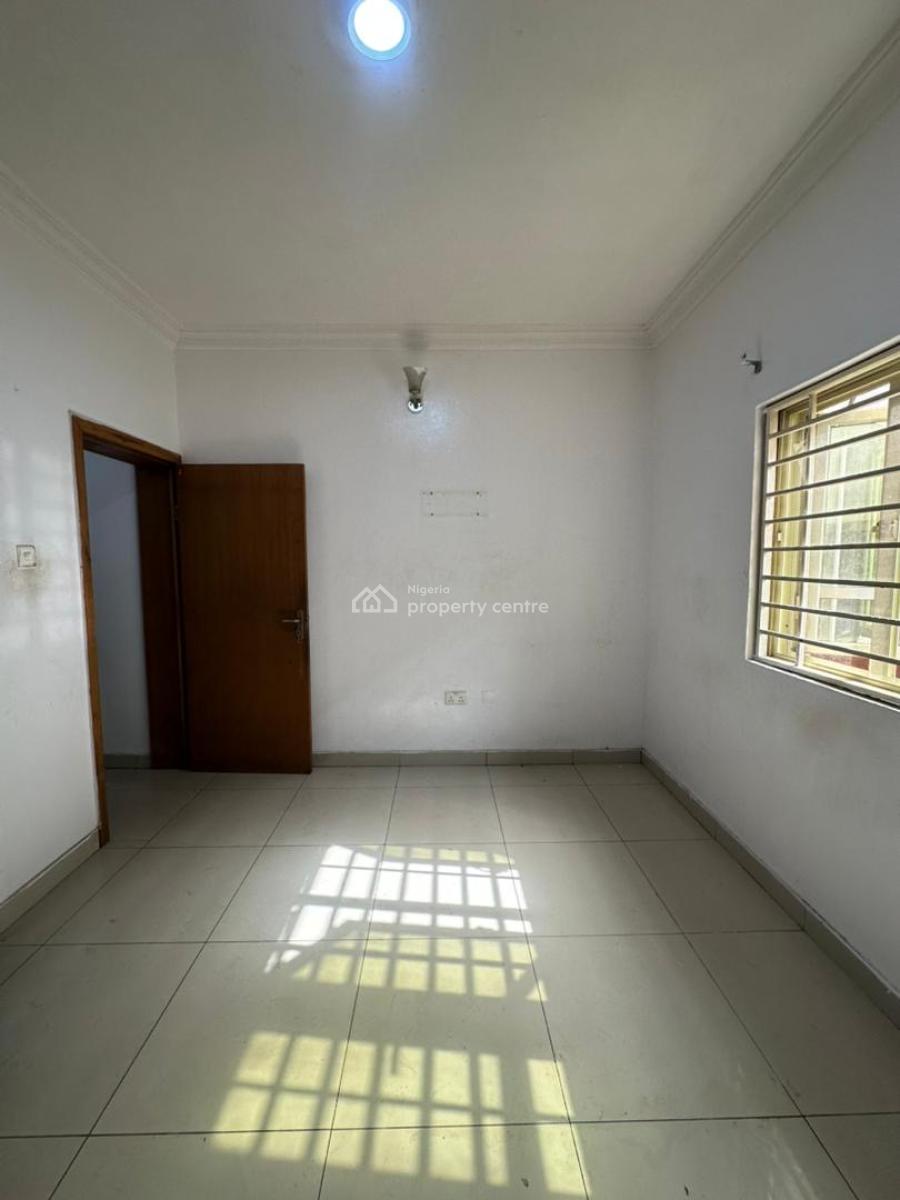 Well Maintained 2 Bedroom Apartment, Orchids, Lekki, Lagos, Flat / Apartment for Rent