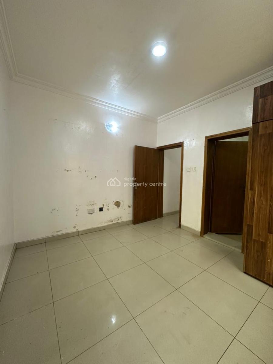 Well Maintained 2 Bedroom Apartment, Orchids, Lekki, Lagos, Flat / Apartment for Rent