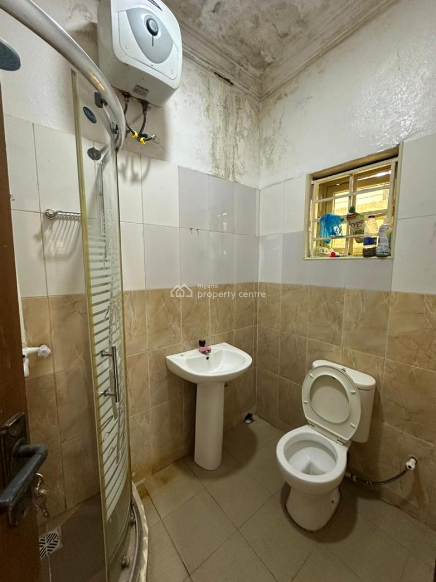 Well Maintained 2 Bedroom Apartment, Orchids, Lekki, Lagos, Flat / Apartment for Rent