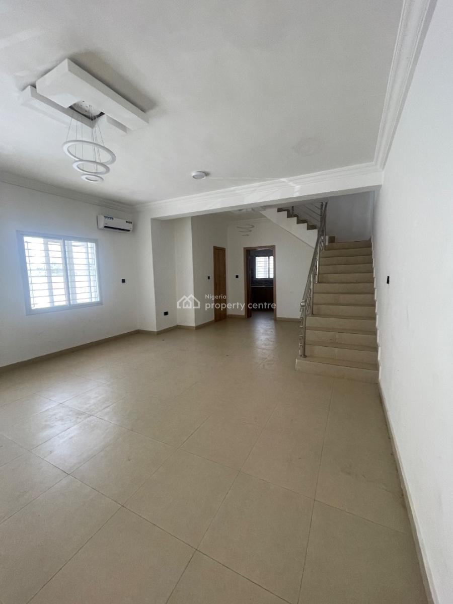 2 Bedroom Apartment, Mobile Road, Ajah, Lagos, Flat / Apartment for Rent