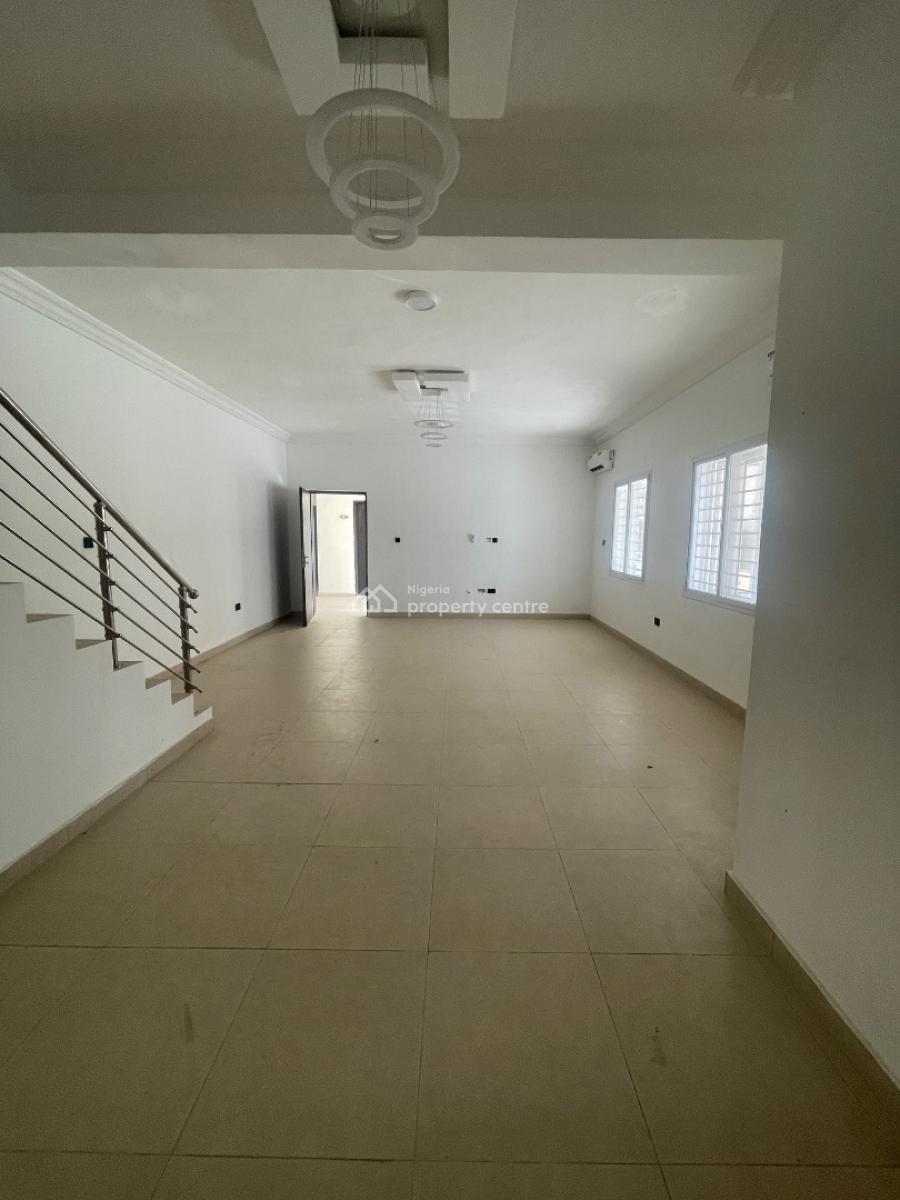 2 Bedroom Apartment, Mobile Road, Ajah, Lagos, Flat / Apartment for Rent