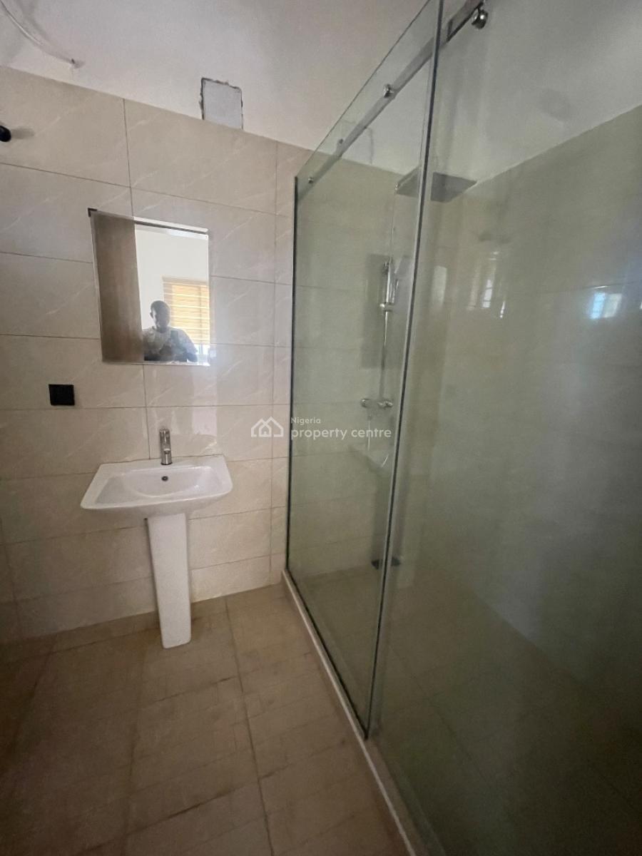 2 Bedroom Apartment, Mobile Road, Ajah, Lagos, Flat / Apartment for Rent