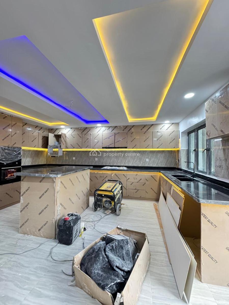 Luxurious and Beautifully Furnished 3 Bedroom Fflat, Surulere, Lagos, Flat / Apartment for Sale