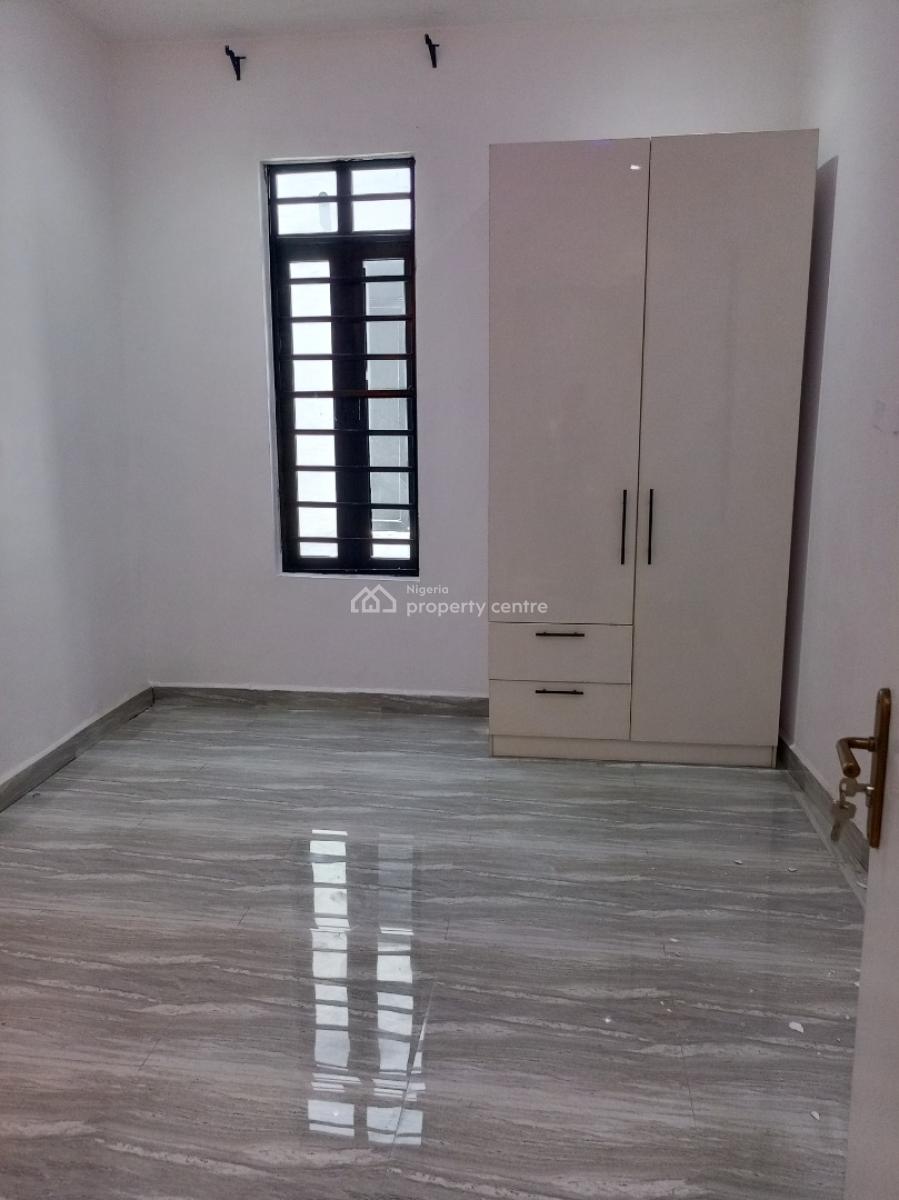 Executive Large 4 Bedroom with Bq 4 Car Park, Ologolo, Lekki, Lagos, Semi-detached Duplex for Rent